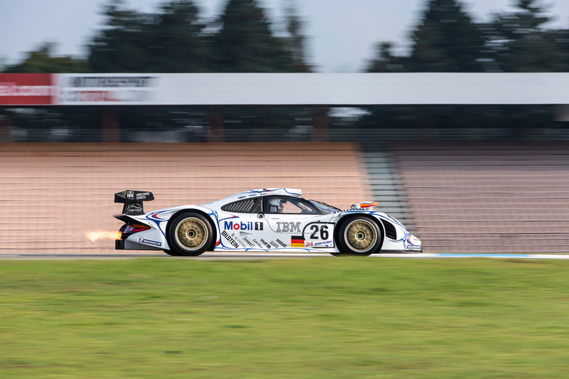Illustration for article titled Here Are Some Classic Le Mans Porsche Wallpapers, You're Welcome!